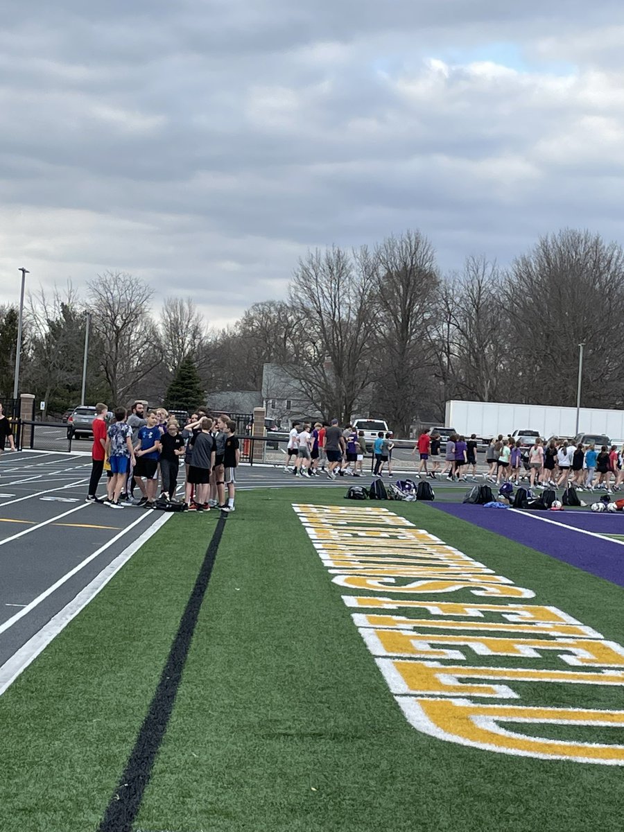MrsDarnell1's tweet image. First Jr. High Track Practice on our beautiful new track!  #bulletpride