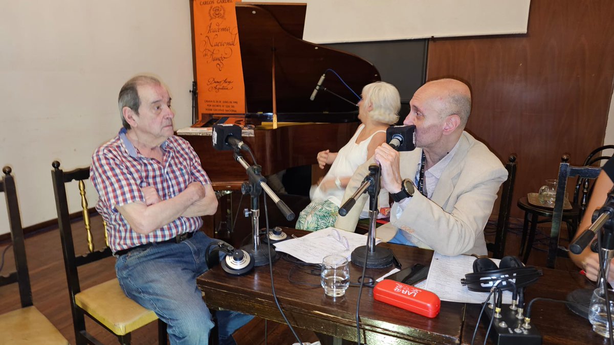 Tres grandes cantores: <a href="/tanguille/">Guillermo Fernandez Tango</a> <a href="/SandraLunaBA/">Sandra Luna</a> y Néstor Fabián estuvieron presentes en la Academia Nacional del Tango. Con <a href="/luisformento/">Luis Formento</a> #PorLaVuelta 10 años