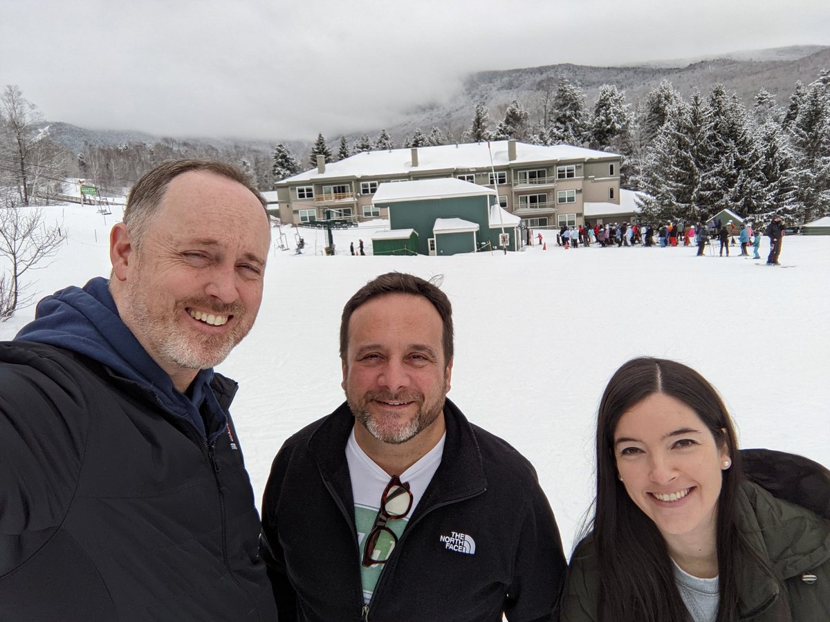 SJSkiClub's tweet photo. Thanks for a great time SJ Ski Club lads and @Smugglers_Notch ! Mr. Browne picked a great weekend for pow overload! https://t.co/HoAi2XfxHS