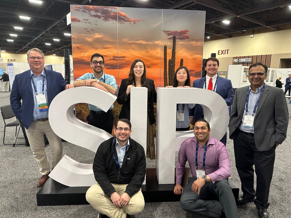 Einstein IR residents and attendings enjoying SIR 2023 in Phoenix!