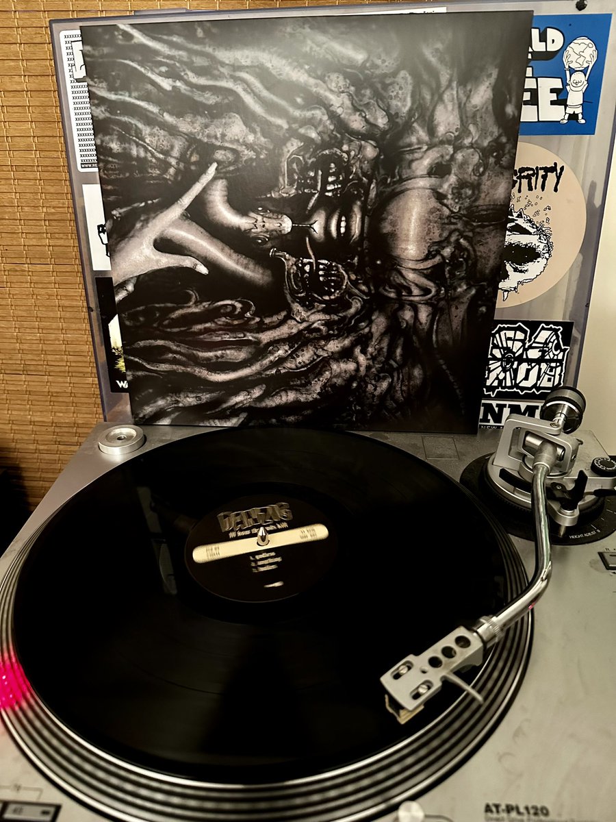 untogetherxxx's tweet photo. Danzig III: How The Gods Kill
Itโs the unauthorized version but this is the last one I needed to have all of the Danzig studio albums on vinyl.
#metalmonday #vinyl #12inchvinyl #danzig #howthegodskill #metal #nowplaying https://t.co/8FxUnq5F0a