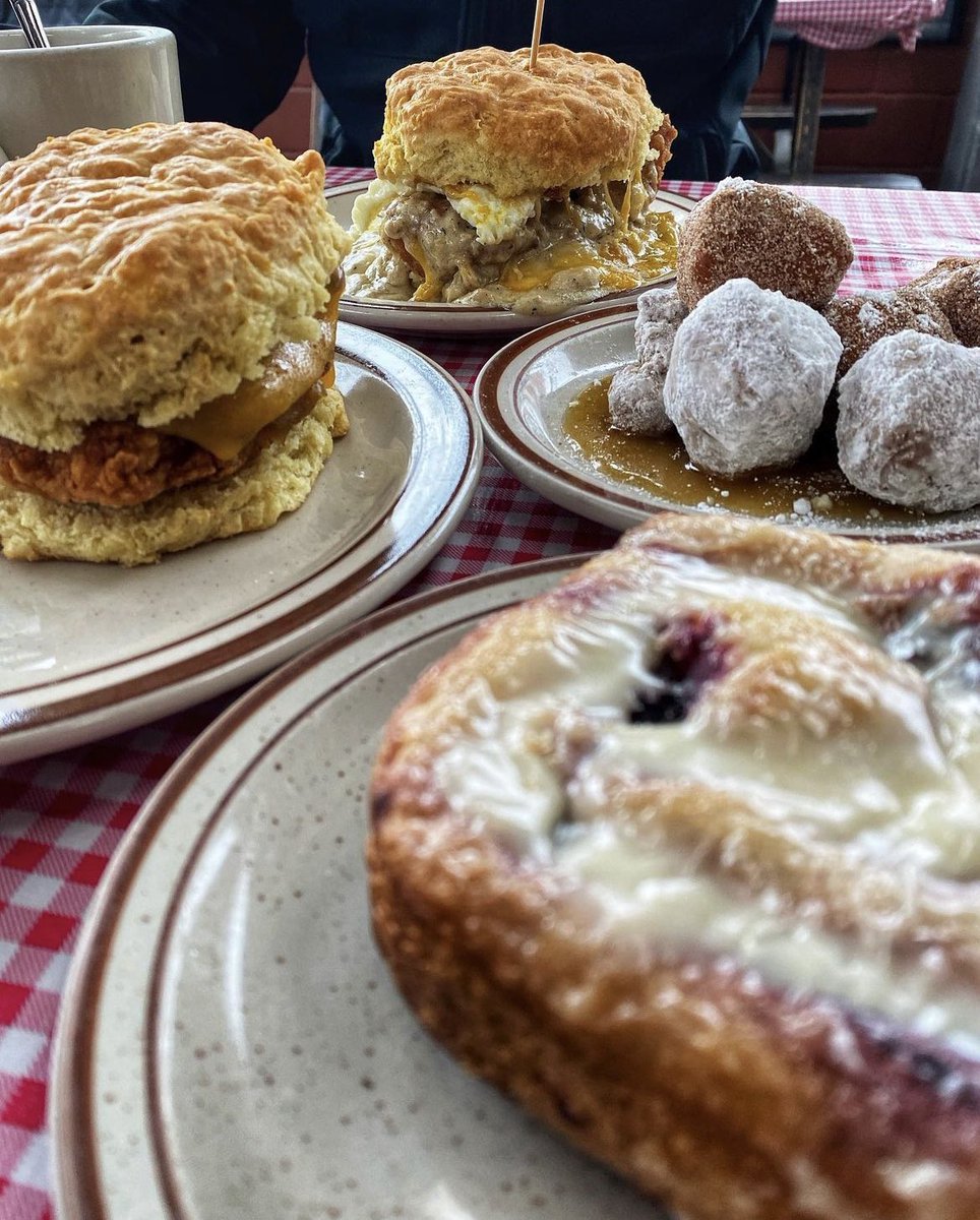 “Pine state biscuits is an absolute must. So glad to finally try them out and already counting down the minutes until I can go again.” -@foodobsessedpdx, with a great shot of some faves!