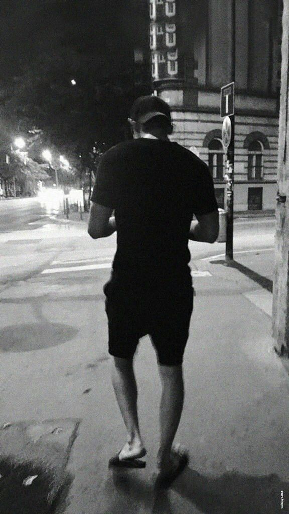 Xingqiu99_exo's tweet photo. Cuando puse esta foto de Chanyeol en WhatsApp con la descripción "Que grandote está mi novio "😏🔥🤤 mi familia lo vio mi tío me dijo te va romper toda 🤣🤣🤣 https://t.co/6QXFom1Cgo