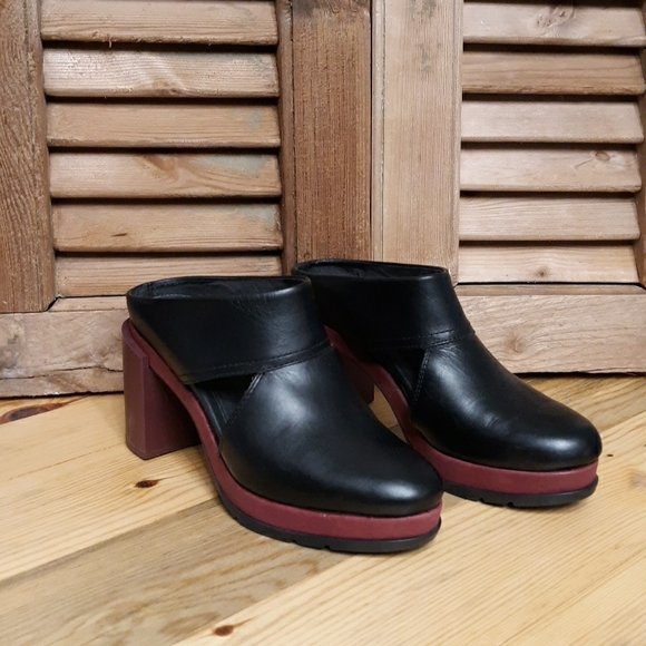 So good I had to share! Check out all the items I'm loving on <a href="/Poshmarkapp/">Poshmark</a> #poshmark #fashion #style #shopmycloset #levis #sorel: posh.mk/jgMm2rxxXxb