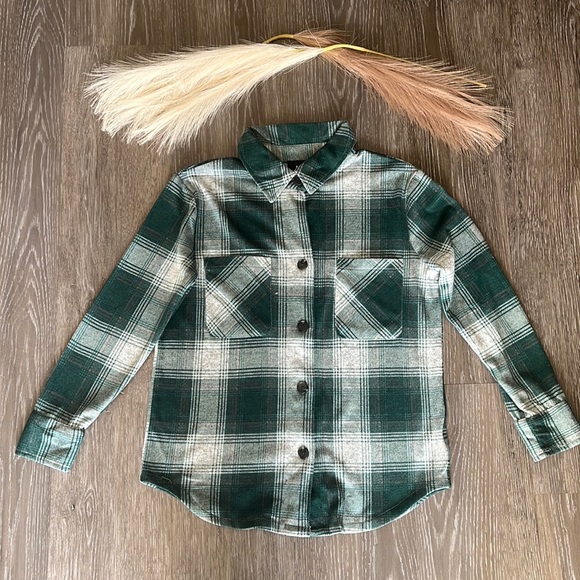 ButchBarber's tweet photo. So good I had to share! Check out all the items I'm loving on @Poshmarkapp #poshmark #fashion #style #shopmycloset #bwear #hunterfortarget #artclass: https://t.co/9a4EoTjtTm https://t.co/I4MSMAs2J6