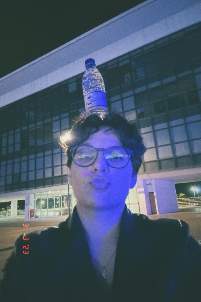 fafalego's tweet photo. omg she's so crazy, I love her🤪 https://t.co/n3URuKoYf2