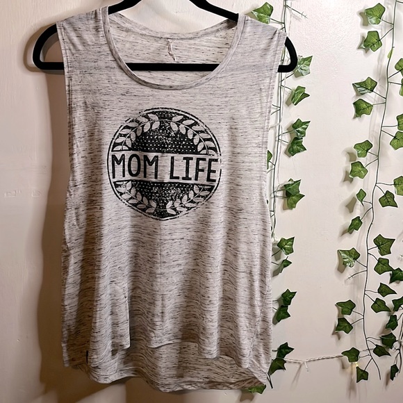 2ndHandSelect's tweet image. So good I had to share! Check out all the items I'm loving on @Poshmarkapp from @jlove281984 #poshmark #fashion #style #shopmycloset #columbia #coach #slyfoxthreads: posh.mk/Wd1qMwmlqxb