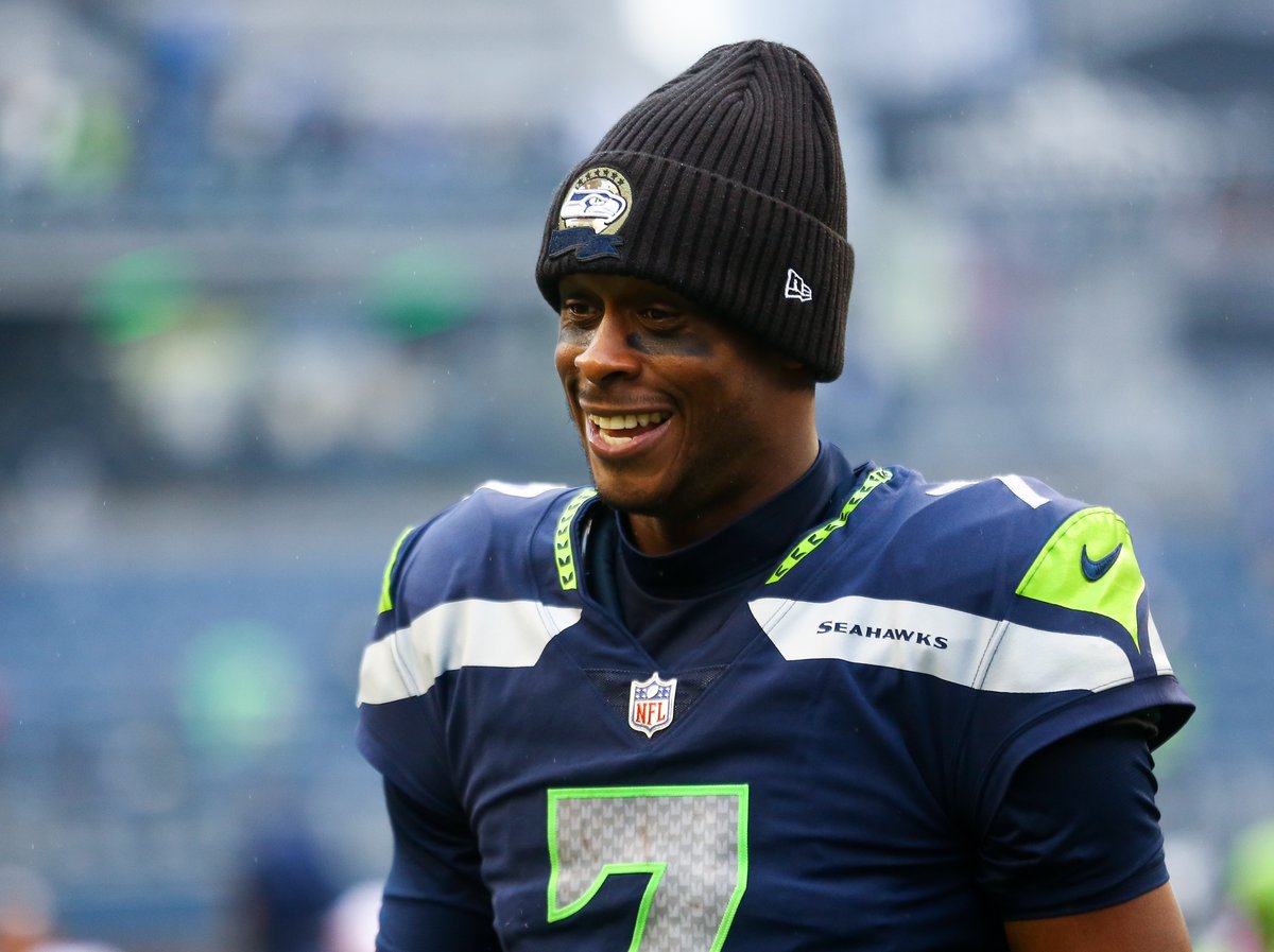 What a year for Geno

➖Took over for Russell Wilson
➖Led Seahawks to 9-8 record
➖Led NFL in completion pct.
➖Set Seahawks single-season pass YDS record
➖Beat all former teams this season
➖Made postseason debut
➖Made first Pro Bowl
➖Won CPOY
➖Signed 3-year, $105M deal 💰