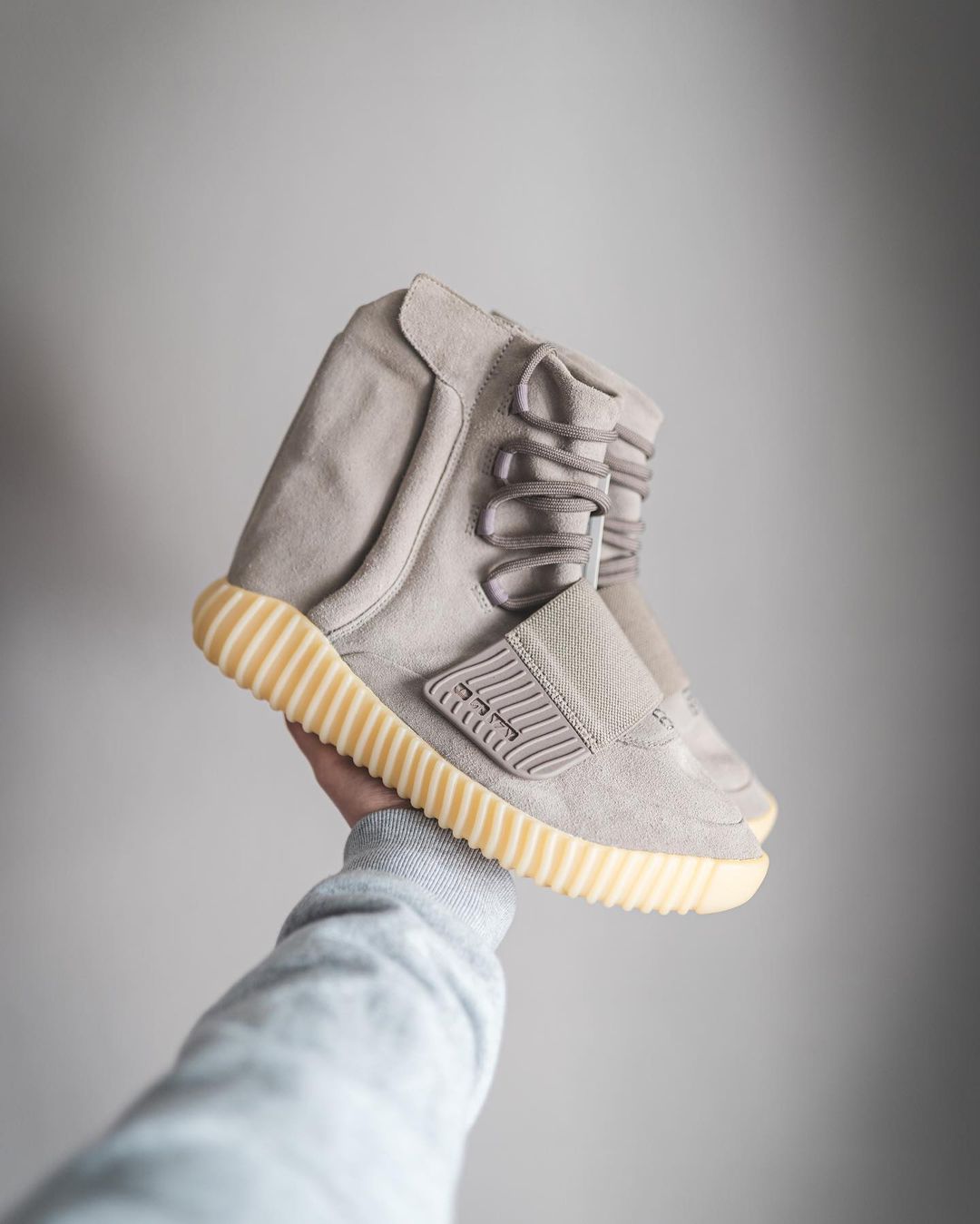 Yeezy 750 sample sale