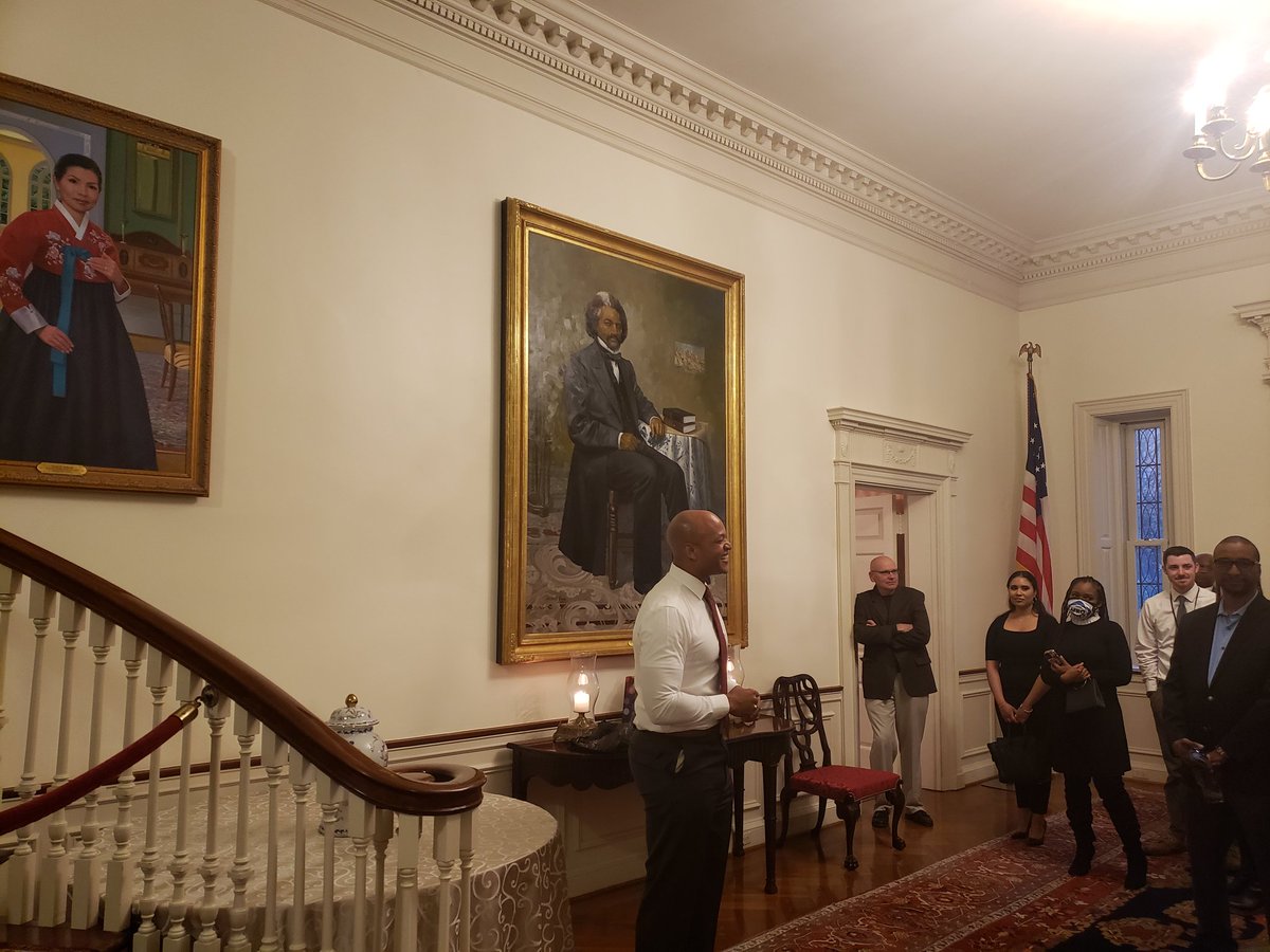 A first time visit to the Governor's Mansion @iamwesmoore talking about portrait of Frederick Douglass commissioned by Eddie and Sylvia Brown. @mptnews https://t.co/pttbikW6uS