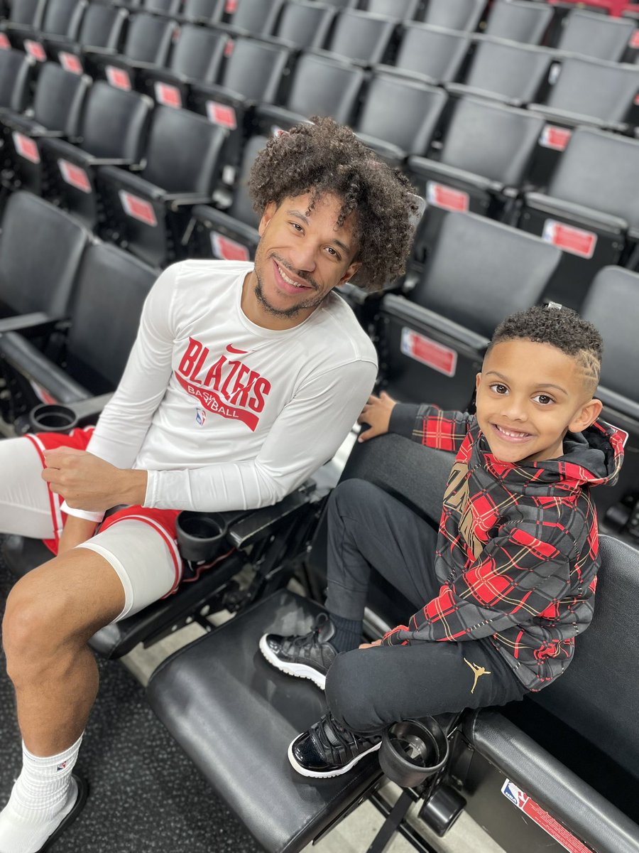 Screaming Happy Birthday to my big brudda <a href="/joshhart/">Josh Hart</a> Been a &amp; will always remain a real one😎