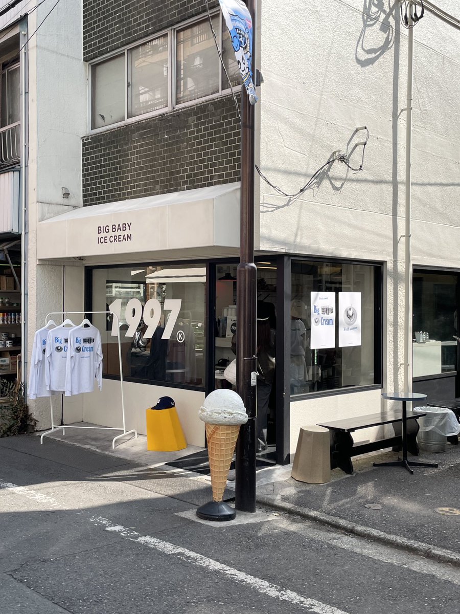 ____mayu21____'s tweet photo. 1997のロゴが可愛い"Youth Loser"が新丸子にある"BIG BABY ICECREAM"とコラボ🧢✨グッズもカフェメニューも可愛いし、ストローがハートになってるの見て幸せな気分〰️🎶3/11までやってるみたい！ https://t.co/bNXH8eiYXk