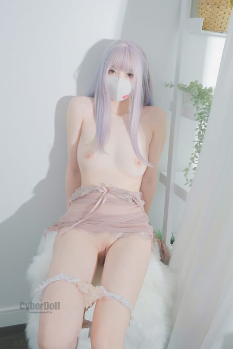 2 pic. 1 or 2? 🌸 https://t.co/dLsnnf7lFS