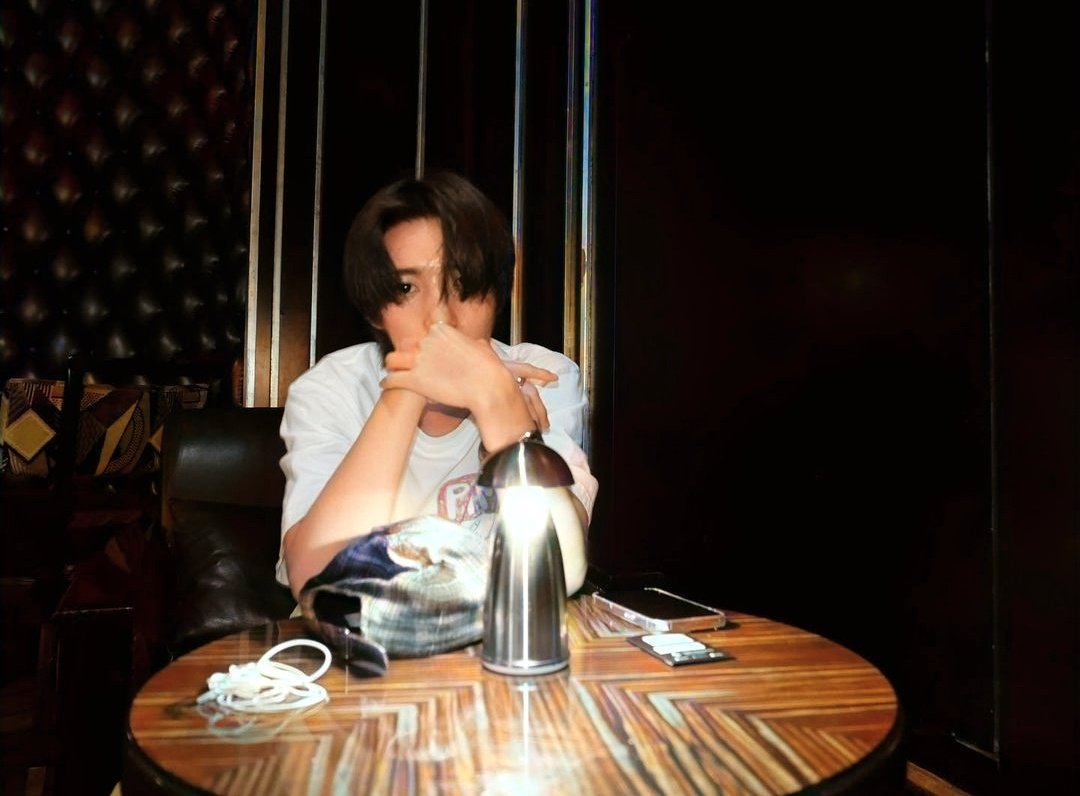 caffeinjune's tweet photo. renjun ur freaking handsome!!! https://t.co/ZeUsZ9RG6j