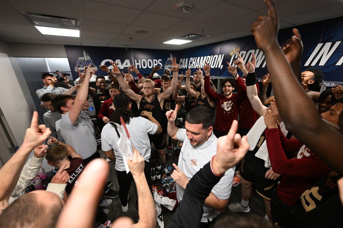 CAABasketball's tweet photo. When it's a team effort everyone gets in on the #CAAHoops bracket board fun

@CofCBasketball https://t.co/EMtk3VUOan
