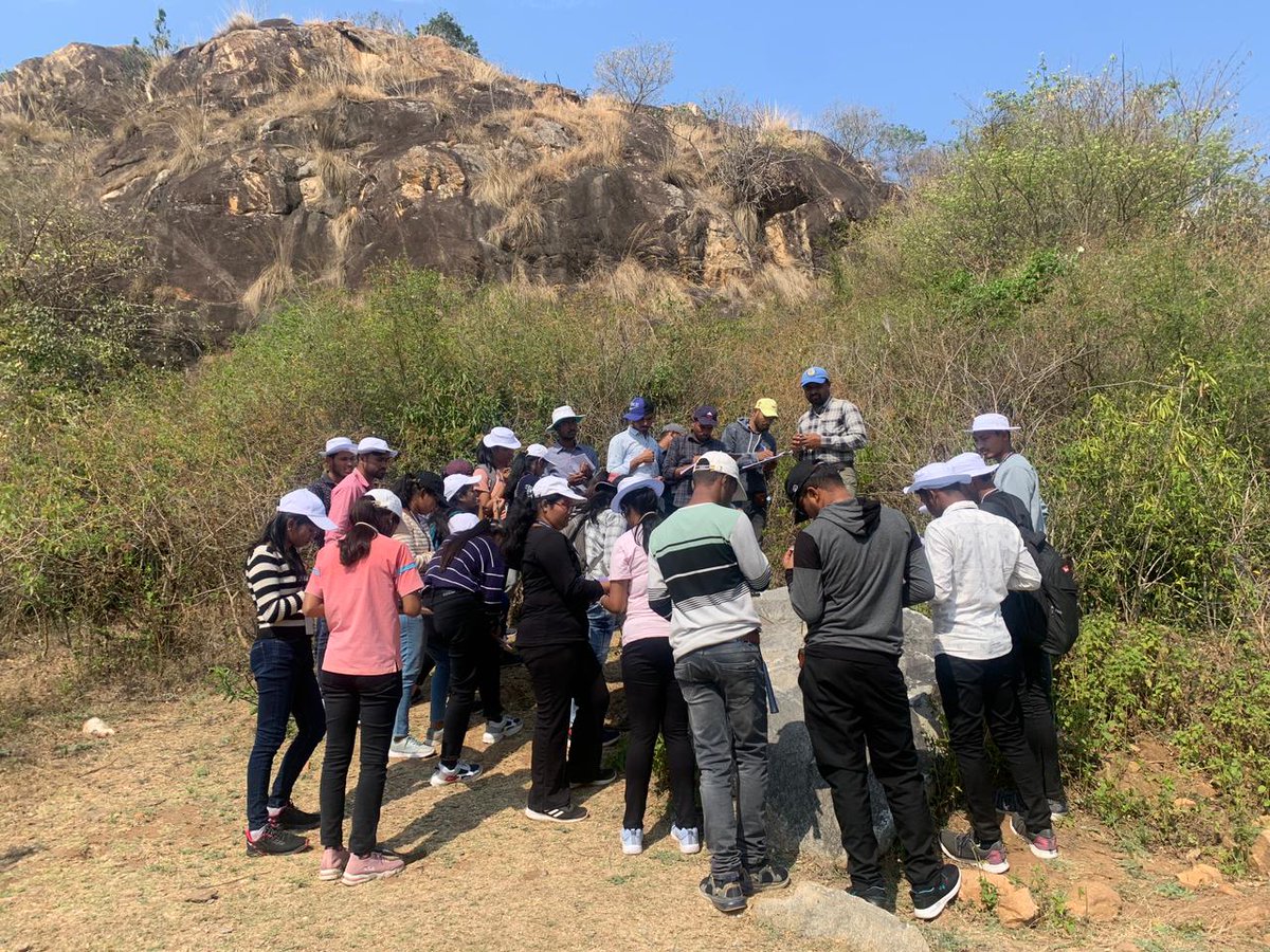 FMUniversityBLS's tweet photo. 1st semester Geology students undergoing 5days field work at Chitradurga schist belt Karnataka in collaboration with Geological Survey of India Training Institute, Chitradurga #FakirMohanUniversity #FMUniversity https://t.co/HZ5TJy7C52