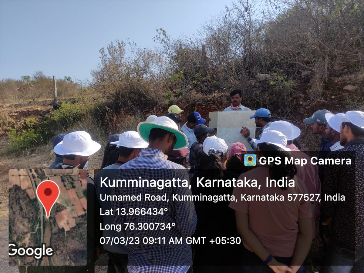 FMUniversityBLS's tweet photo. 1st semester Geology students undergoing 5days field work at Chitradurga schist belt Karnataka in collaboration with Geological Survey of India Training Institute, Chitradurga #FakirMohanUniversity #FMUniversity https://t.co/HZ5TJy7C52