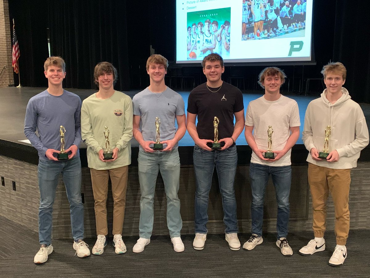 Team Award Winners! Thanks to Joe VH for a long standing tradition of honoring Pella BB players. #TeamTogether