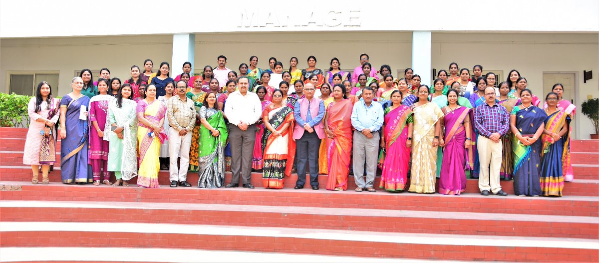 #MANAGE held 1 day workshop on #DigitalLiteracy for Bridging #DigitalGenderDisparity: By the #Women, for the #WomenFarmers on 6/3/23 on eve of #IWD2023 #Womenentrepreneurs #MANAGEites @AgriGoI @MediaCellMANAGE @chandraagri @SecyAgriGoI @Sampraveen0406 @likhi_dr