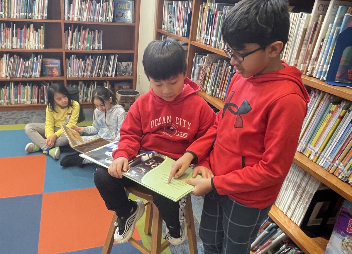 RHMediaCenter's tweet photo. Readers doing what they do best!  #lifelongreaders #ReadAcrossAmerica2023 @RikerHillRams https://t.co/8ClcsLeqsi