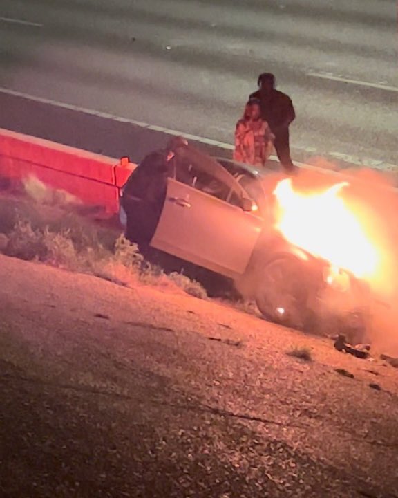 BleacherReport's tweet photo. Vikings WR K.J. Osborn and three others helped rescue a man from a flaming vehicle on Sunday night

Heroes. 

(via @KJ_Osborn) https://t.co/2OFAinkG5k