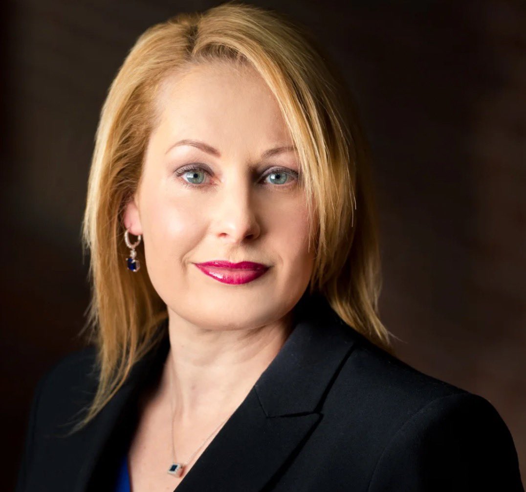 Episode 3 of the “Finding Yourself Single” podcast is out now. A real &amp; raw look at “Navigating the Family Legal System” with family lawyer Amanda List. Listen: podcasts.apple.com/us/podcast/fin… #divorce #ParentalAlienation #law #family #podcast