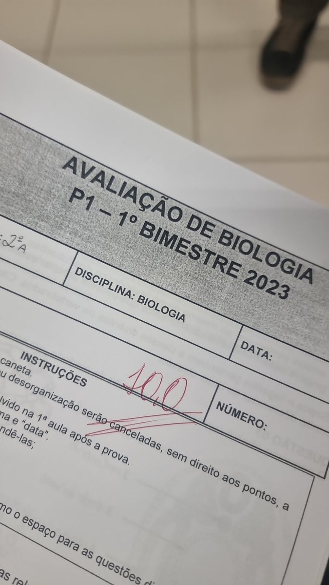 studytiko's tweet photo. eita como é bom receber a primeira prova do ano com logo um dez!!! https://t.co/bTyQbPgJW9
