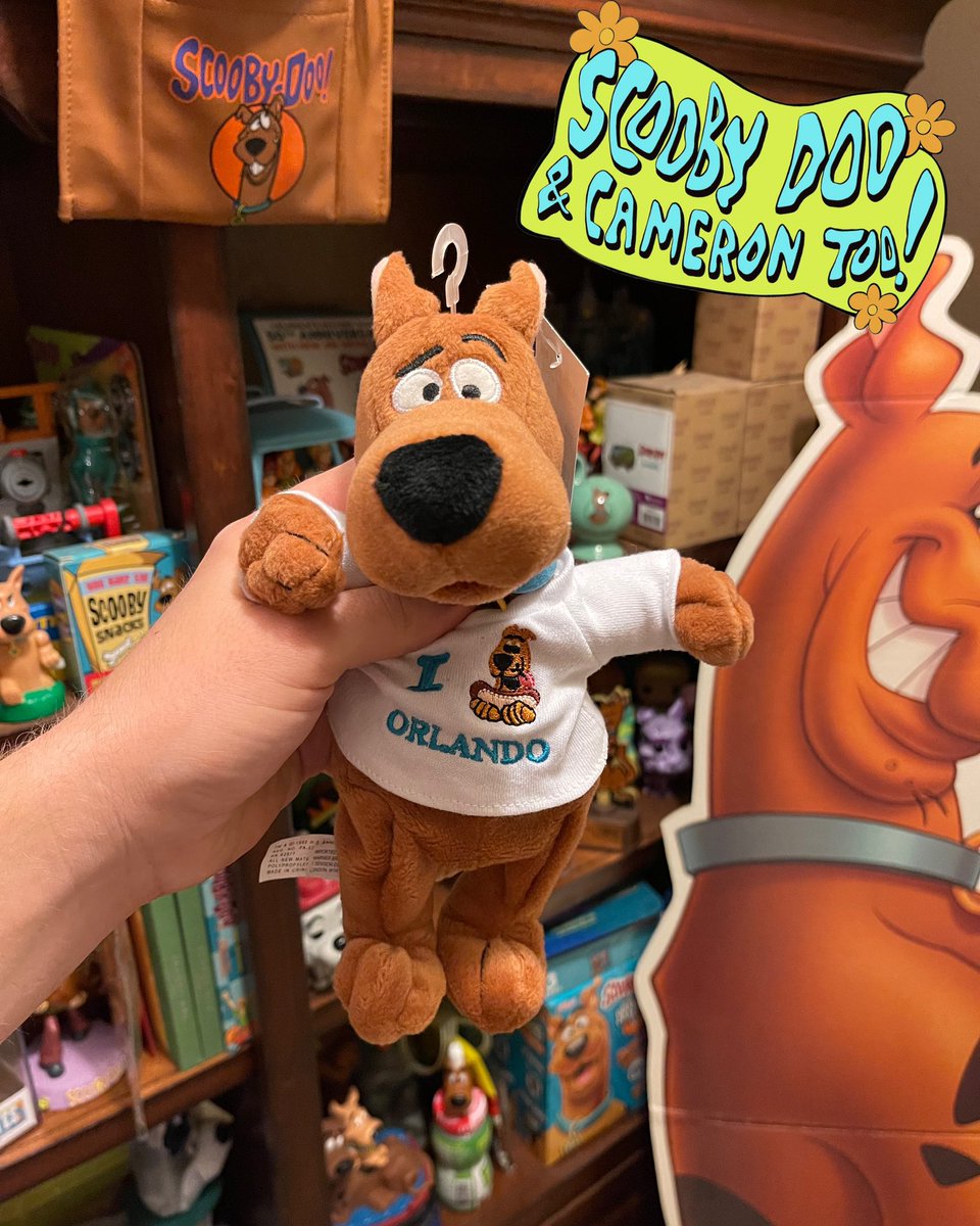 ScoobyandCam's tweet photo. Today’s featured item is a 1999 Scooby-Doo “I 🌭 Orlando” Beanie Plush from the Warner Bros Studio Store!
#ScoobyDoo #Beanie #Plush #Orlando #HannaBarbera #HotDog #WarnerBros #Collector #WarnerBrosStudioStore #ScoobyDooCollector #ScoobyDooCollection #Toy #ToyCollector #Vintage https://t.co/zeG1ElpyWK