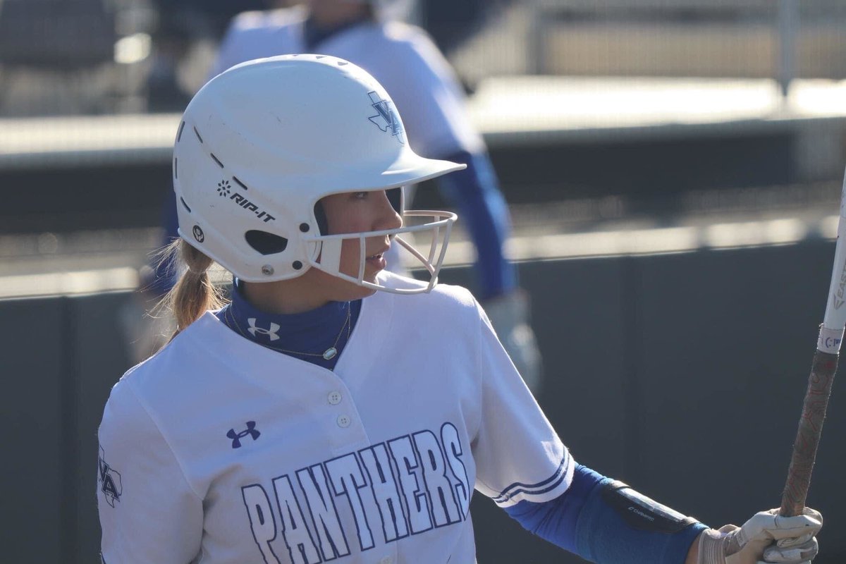 Rounding out our finalists for the <a href="/iceshakerbottle/">Ice Shaker™</a> PC Athlete of the Week is <a href="/calliekhunter/">callie hunter</a> of <a href="/VAHSpanther/">Van Alstyne HS</a> Softball!

Keeping defenders on their toes all week, Callie averaged .444 at the plate with 2B, 3B, HR, 4 RBI, &amp; 3 stolen bases!😤

#PCAOW #PCtrained