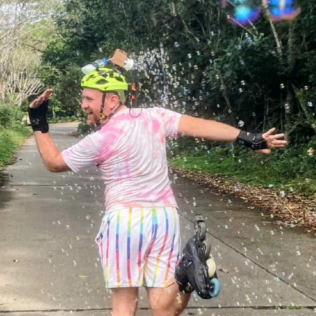 ohsummit's tweet photo. Make your life a bubble fantasy by taking Andy Quitmeyer's Bubblepunk workshop at #OHS2023 ! Register NOW:

https://t.co/hi2h8p6Ke2 https://t.co/4CUCMjb4q9