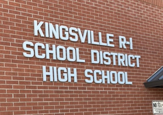 KDFIREDUP's tweet photo. Big night in Kingsville R-I SD tonight with the CSIP team. SMART goals and action steps staged out over three years. Working hard and working SMARTer is always good! #MSIP6 #CSIP #WeGetTo #Team #Community @MASALeaders @moasbo https://t.co/MGAJRlAWDm