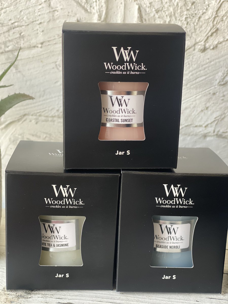 richcandle's tweet image. おはようございます！

先程、大人気キャンドル #WoodWick の #ジャーS が6種類入荷しました！

ジャーSは使いやすい小さなサイズ✨

ハースウィックに続き、こちらも数量が限られていますのでお早めに！

 #パチパチ音 ＃音が鳴るキャンドル #暖炉 #贈り物