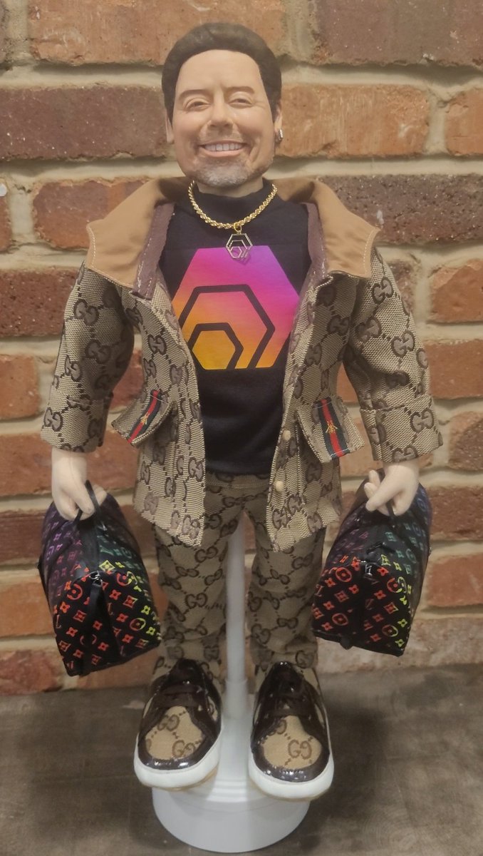 PulseApe's tweet image. Jeez such negative responses to outrage marketing!!! Okay I&apos;ll show you what&apos;s inside the boxes lolz. Enjoy everyone....🍌🦍
#HEXICAN #HEXFLEX 
@RichardHeartWin