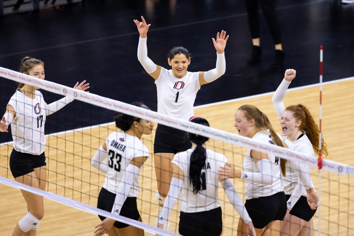 omavs's tweet photo. .@OmahaWSOC: Summit League Tournament Champions: 🏆💍

@OmahaVB : Summit League Tournament Championship Appearance: ✅

@OmahaWBB: Picked to finish last in conference➡️Summit League Tournament Championship Appearance:✅

Absolute domination from Omaha Women's Athletics this year! https://t.co/Ng57uwW0on