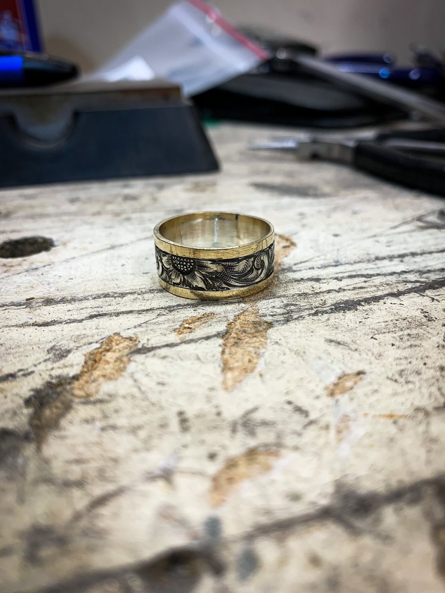 WowJustinDiver's tweet photo. Sterling silver and yellow gold is always a solid choice https://t.co/92Dl31lmXw