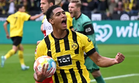 LFCTransferRoom's tweet photo. ℹ️❗️𝗜𝗡𝗙𝗢 - @BILD 🌖

Internally at @BVB , there is still a feeling that the odds are roughly 50/50 that Jude Bellingham will either stay at the club or leave this summer. 

Current market value is 110-million euros and BVB is currently level with @FCBayern on pts in the Bundesliga, just behind on goal difference. Titles could possibly sway him to stay in Gelsenkirchen.