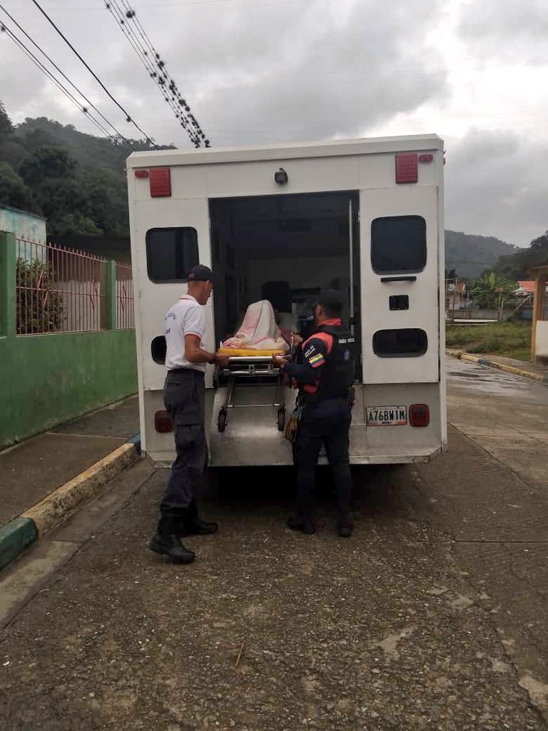 #6Mar
#SNGR/BN
 REDAN CENTRAL 
 ZOEDAN CARABOBO 
JUAN JOSÉ MORA

🚨🚑 Traslados a centros de salud dentro y fuera del municipio 

<a href="/DGNBEnLinea/">DGNB</a> <a href="/CentralReedan/">REDAN Central de Bomberos y Bomberas</a> <a href="/Perez_Ampueda/">G/B Carlos Perez Ampueda</a> <a href="/BJuanGonzalez/">juancgonzalez</a> <a href="/zoedancarabobo/">Zoedan Carabobo</a> <a href="/DGGEPMIR/">VGRPC-DGGEPMIR</a> <a href="/VGRPC_/">VGRPC</a>  <a href="/Alirio10sanchez/">Alirio Sánchez</a> <a href="/SistemaCarabobo/">Sistema Integrado</a>

#SomosLosDeChávez