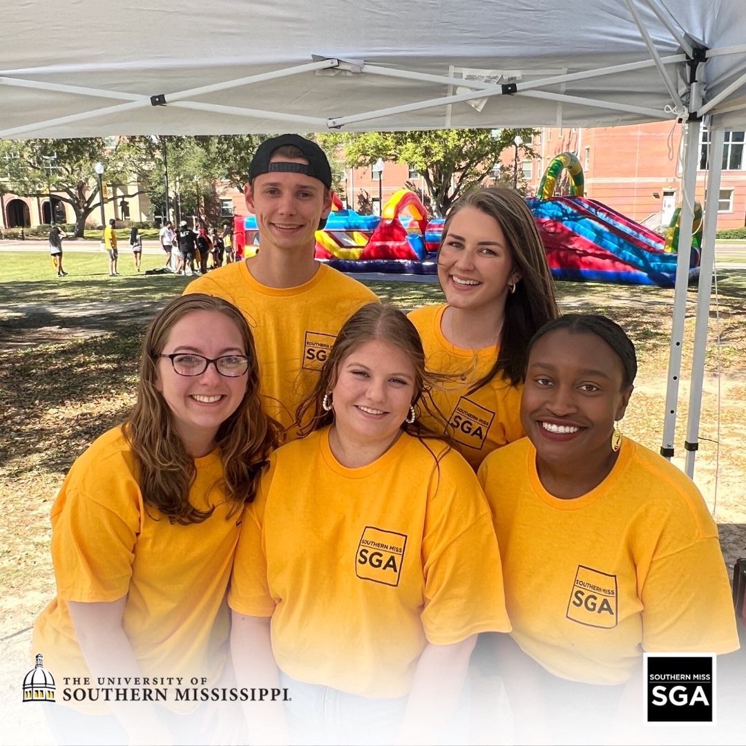 Thank you all for showing us how you represent the true meaning of what it means to be a Golden Eagle during Creed Week! Also, congratulations to Dr. Heather Broadhead for winning the Spirit of the Creed Award. 

#CreedWeek #USMCreed