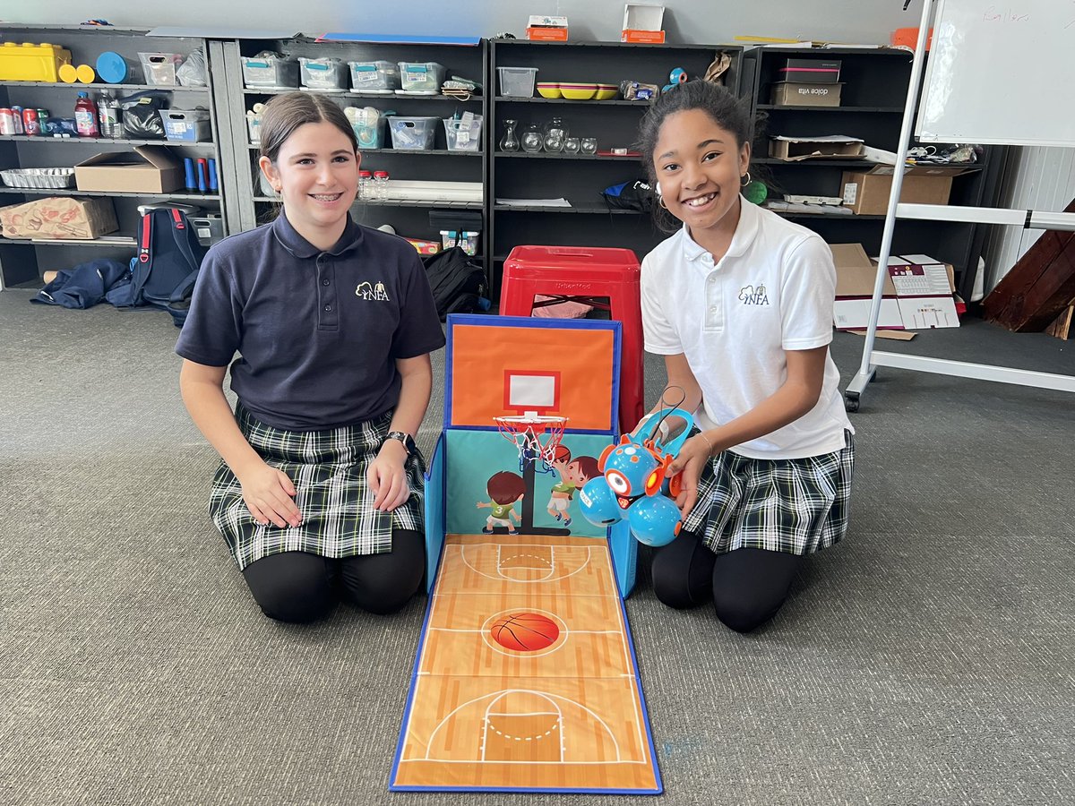 A little a March Madness competition with our Dash Robots today. Team Fo Shizzle beat out all the competitors 🏀🤖 <a href="/WonderWorkshop/">Wonder Workshop</a>