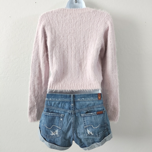 Kodymayknits's tweet photo. So good I had to share! Check out all the items I'm loving on @Poshmarkapp #poshmark #fashion #style #shopmycloset #disneypixar #7forallmankind #unbranded: https://t.co/Z70ZgrDKnm https://t.co/WnFT8GuirZ
