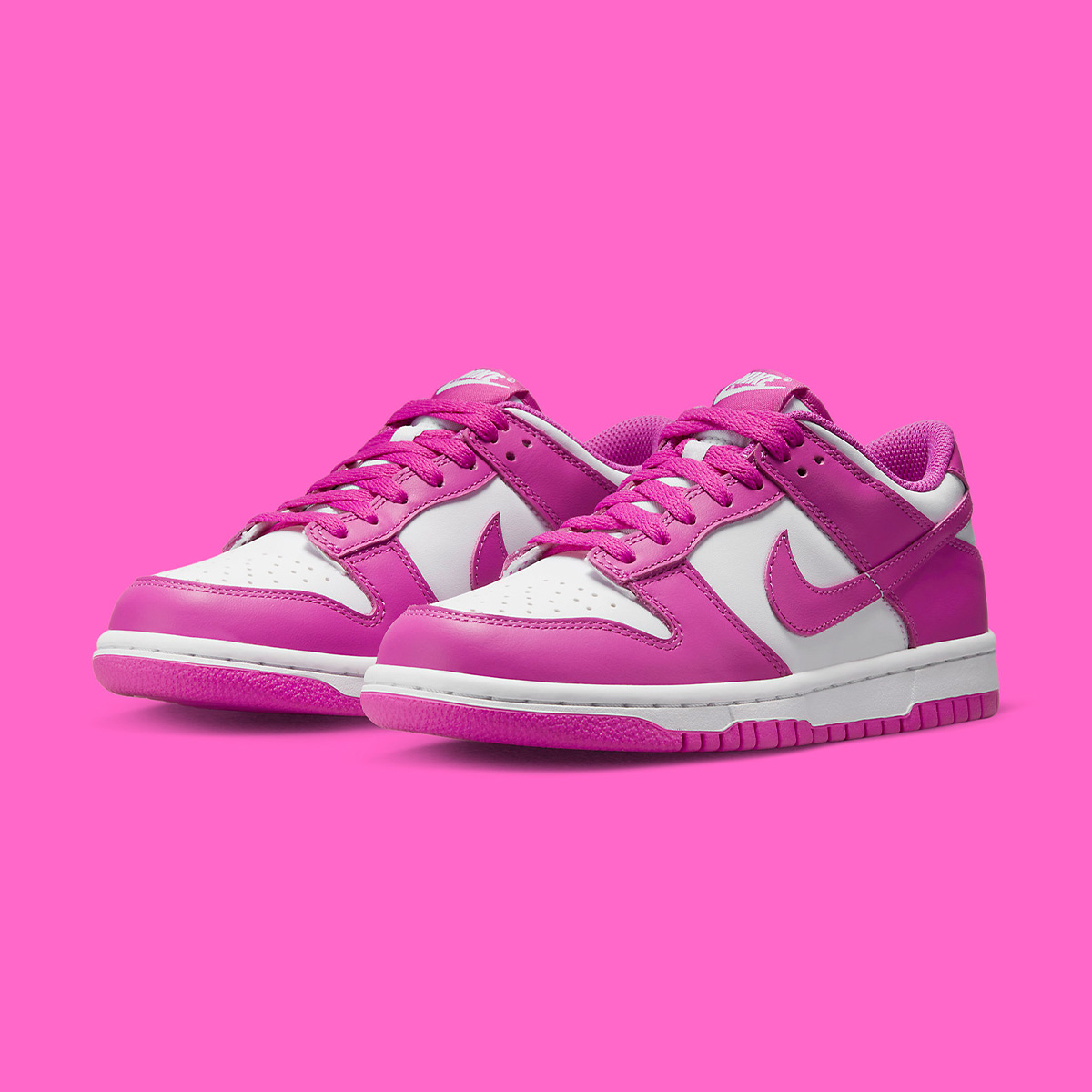 houseofheat's tweet photo. Kids Dunk Low “Active Fuchsia” Drops March 16 💘

SEE MORE: https://t.co/cNJZwrOdqB https://t.co/nikYjzQGyy