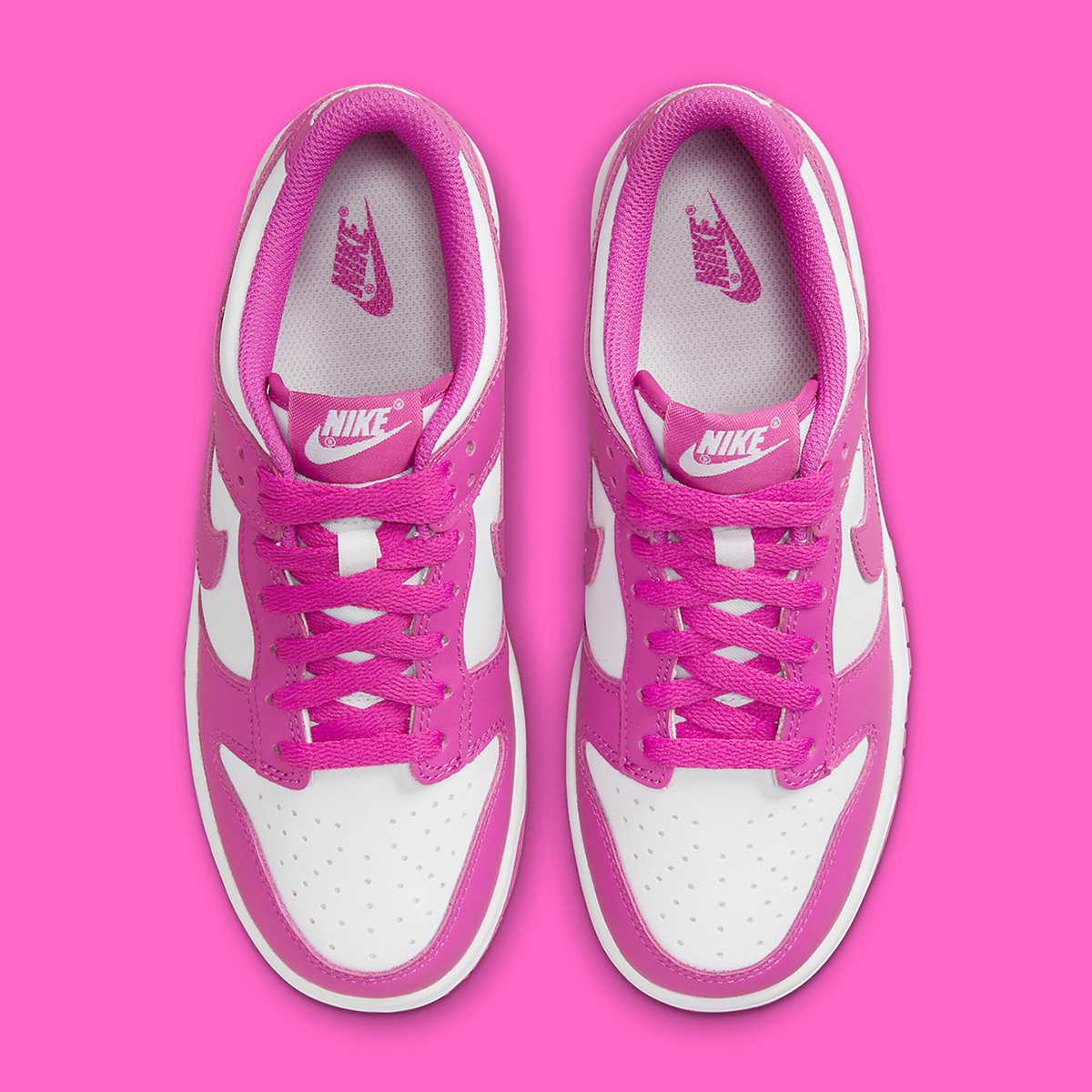 houseofheat's tweet photo. Kids Dunk Low “Active Fuchsia” Drops March 16 💘

SEE MORE: https://t.co/cNJZwrOdqB https://t.co/nikYjzQGyy