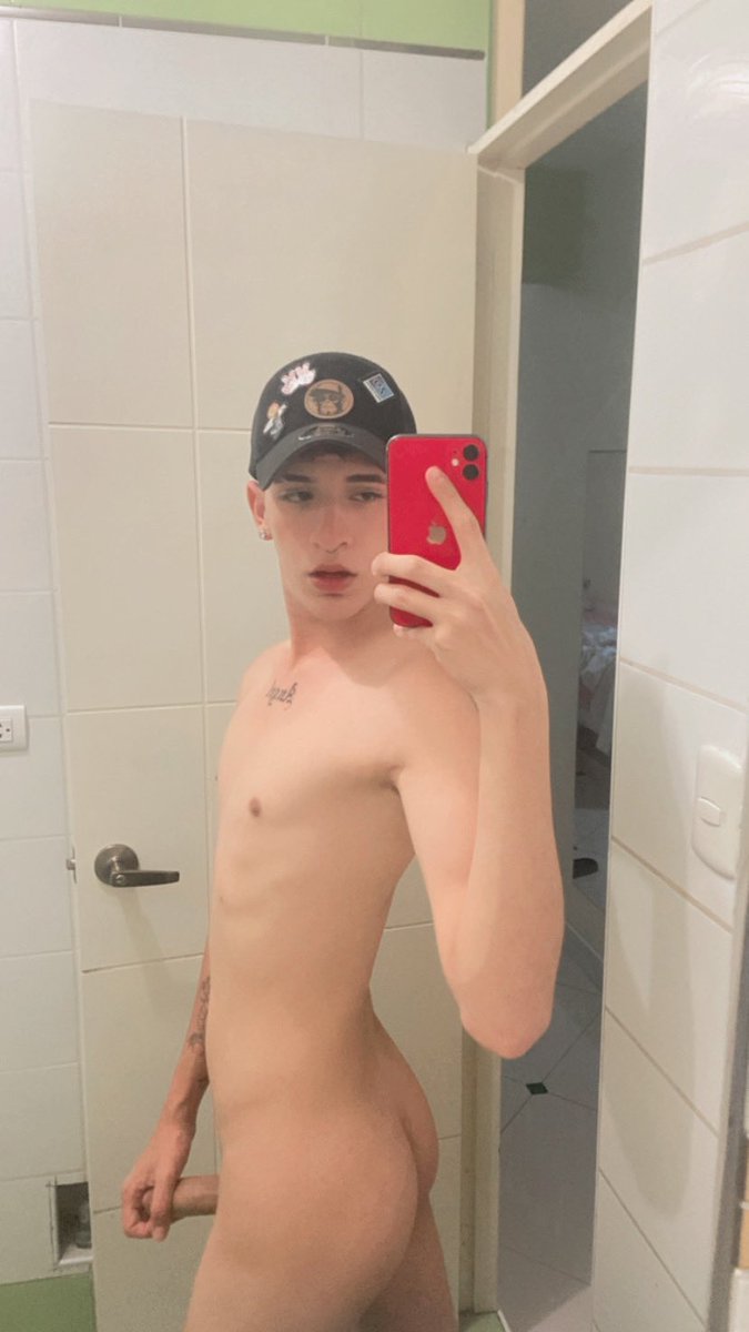 ngelCon69's tweet photo. Versátil porque mi mamá me enseño a comer de todo ❤️🥵 #hot #versatil #limaperu https://t.co/2zrJeesj5H