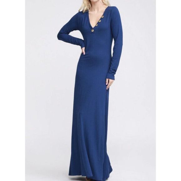 julie558232's tweet photo. So good I had to share! Check out all the items I'm loving on @Poshmarkapp from @MeloniePalace #poshmark #fashion #style #shopmycloset #doublju: https://t.co/5UMXKZ3Cfv https://t.co/GTdoysVP8N