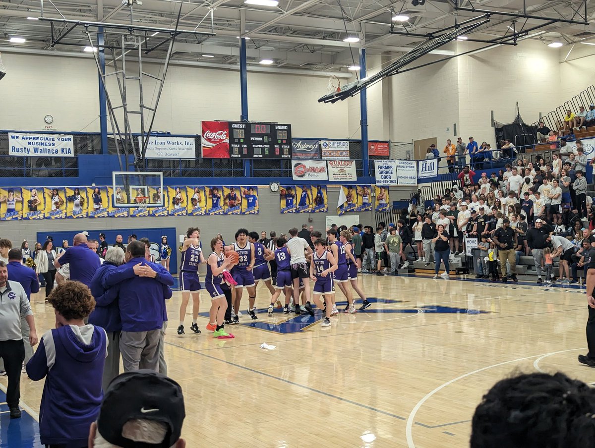 themtnpress's tweet photo. The Smoky Bears are heading to Murfreesboro! With a 70-59 win over Karns, Sevier County punches their ticket to the 4A State Tournament. https://t.co/GL8IM57mH3