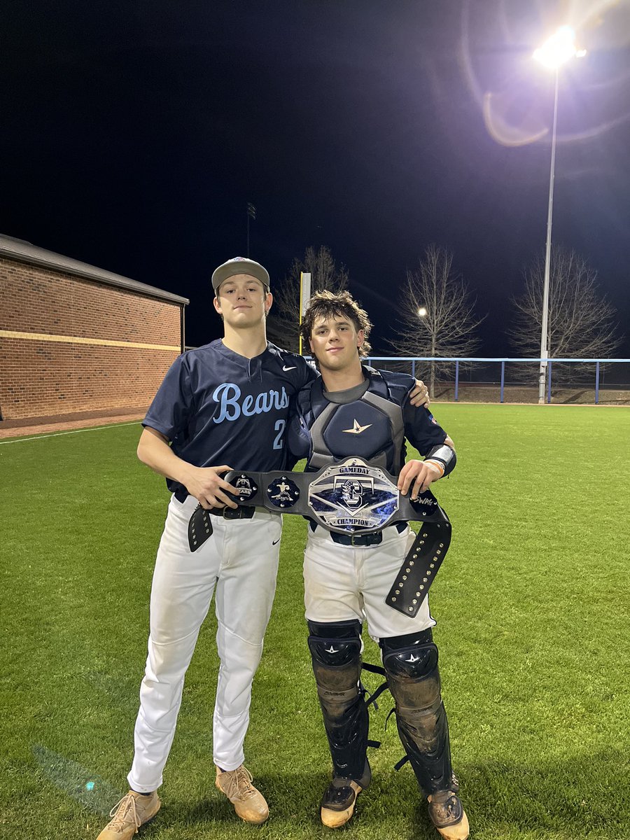 Garret Moody with that 5IP 5k #bayou outing! 

Jackson Fardo a two hit, two RBI #swag night hitting.

#GoBears