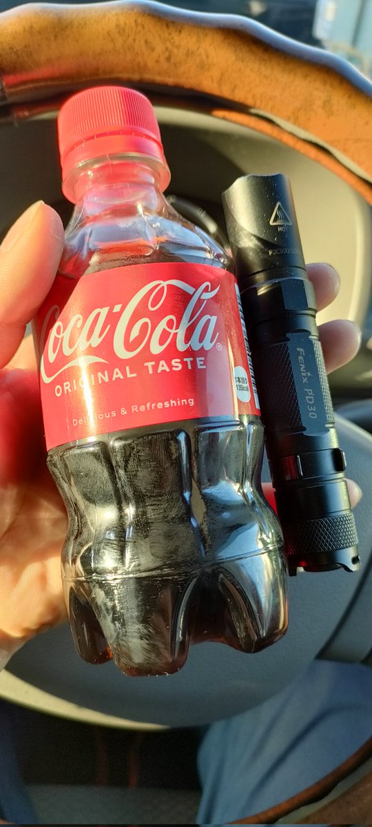 MagnoliaSpirits's tweet photo. 暖かくなってきたのでこういうのが美味しくなってきた
#ライトアンドドリンク　
#pd30
#flashlight
#everydaycarry
#edc https://t.co/cq2IOeZbBx