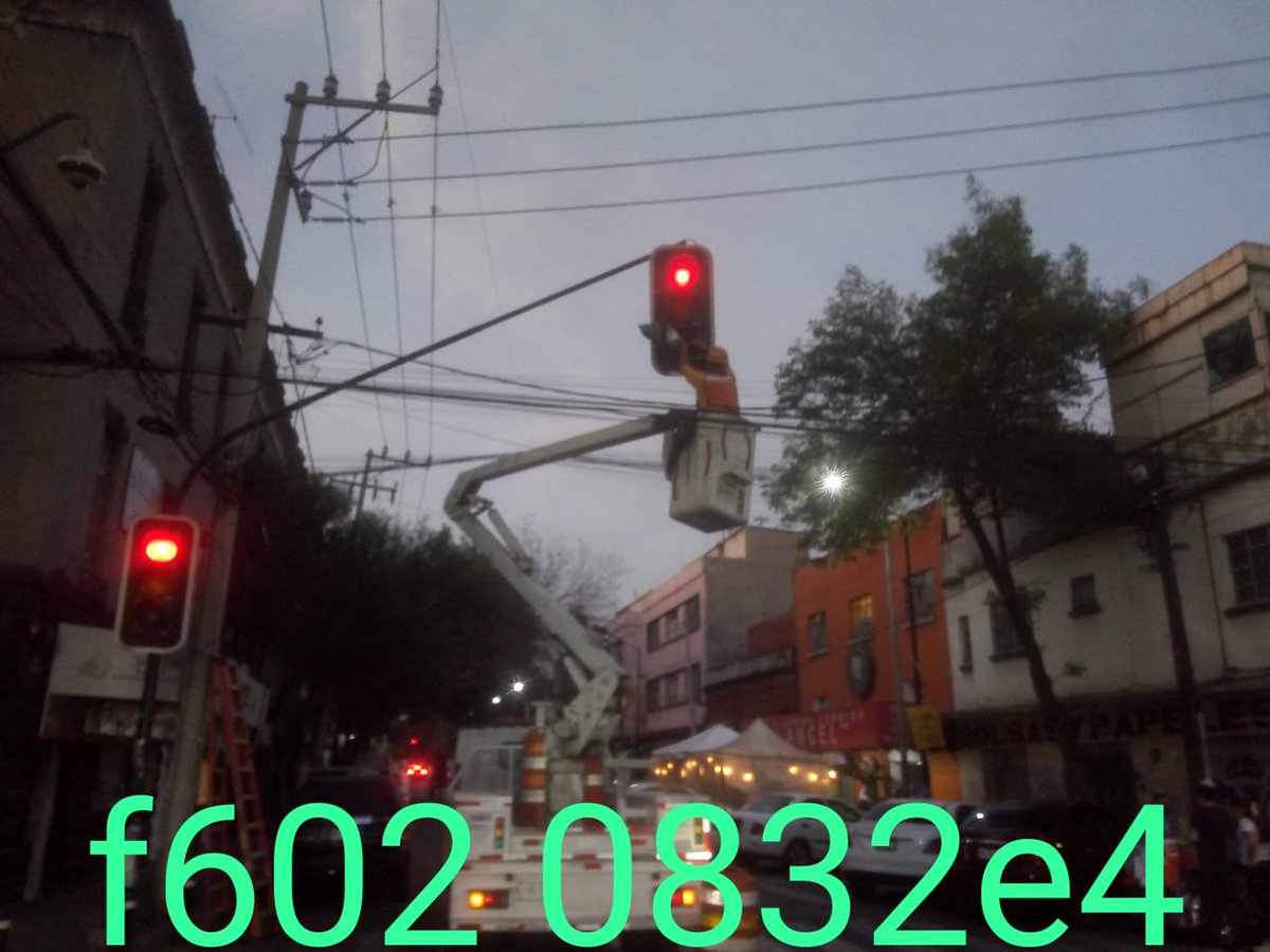 Unidad de Contacto del Secretario SSC CDMX (@UCS_GCDMX) on Twitter photo 2023-03-07 01:40:41 Se checan luces y postes se cambia un foco fundido incandescente por un foco de led. Se cierra una sección abierta y se orienta semáforo de ménsula apretado tuerca niple. Crucero queda operando sin falla. En atención de @retana1970, agradecemos su reporte. Se checan luces y postes se cambia un foco fundido incandescente por un foco de led. Se cierra una sección abierta y se orienta semáforo de ménsula apretado tuerca niple. Crucero queda operando sin falla. En atención de @retana1970, agradecemos su reporte.