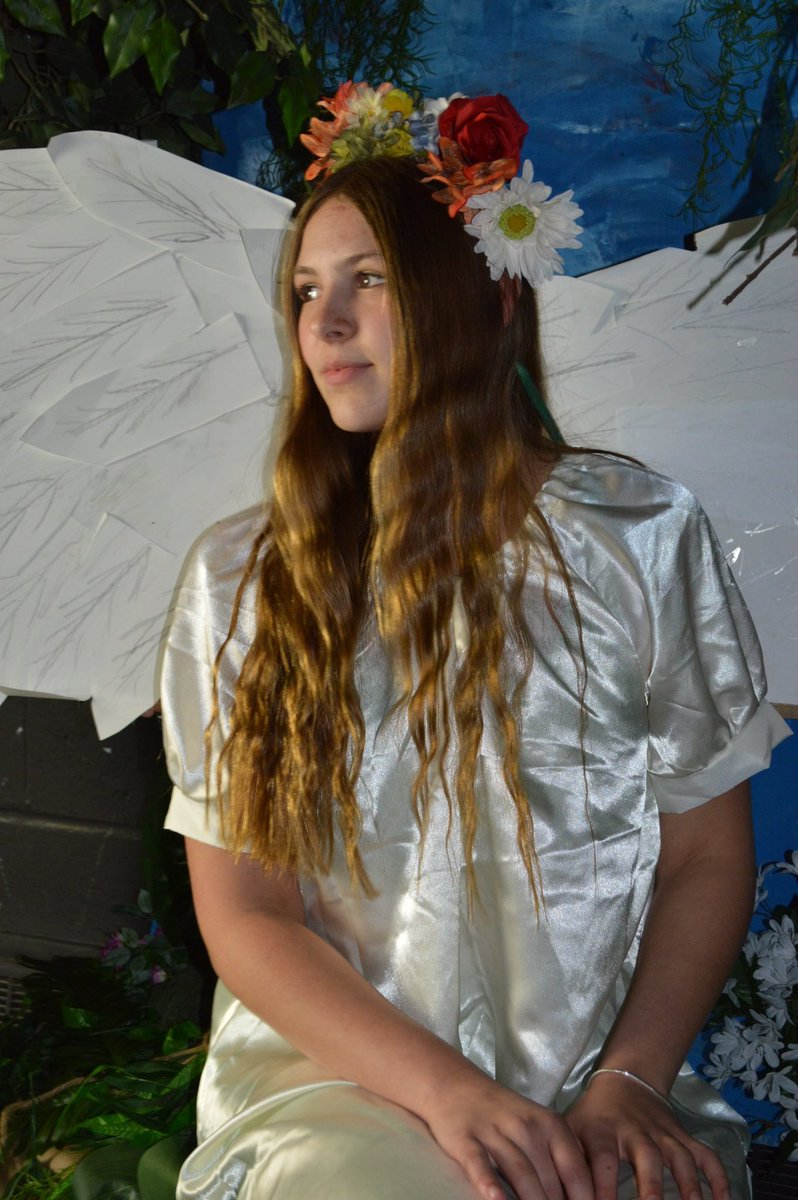 Congratulations to our romantic idol finalists: Kunjal Raskar, Lauren Borsody, Lena Bazzoli, and Lily Berenzweig! (Pt 2)