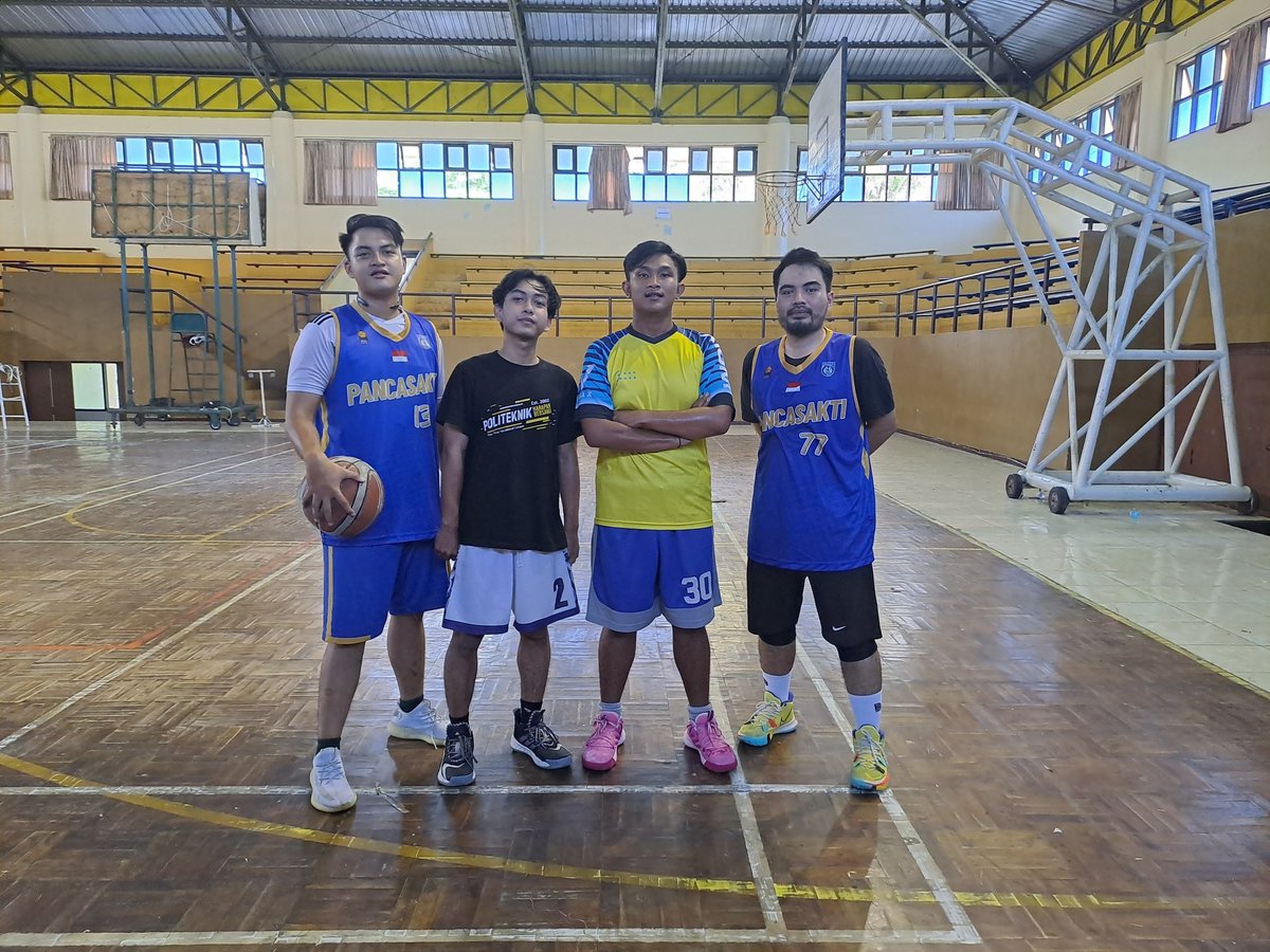 Basket om-om. Lumayan cari keringet.